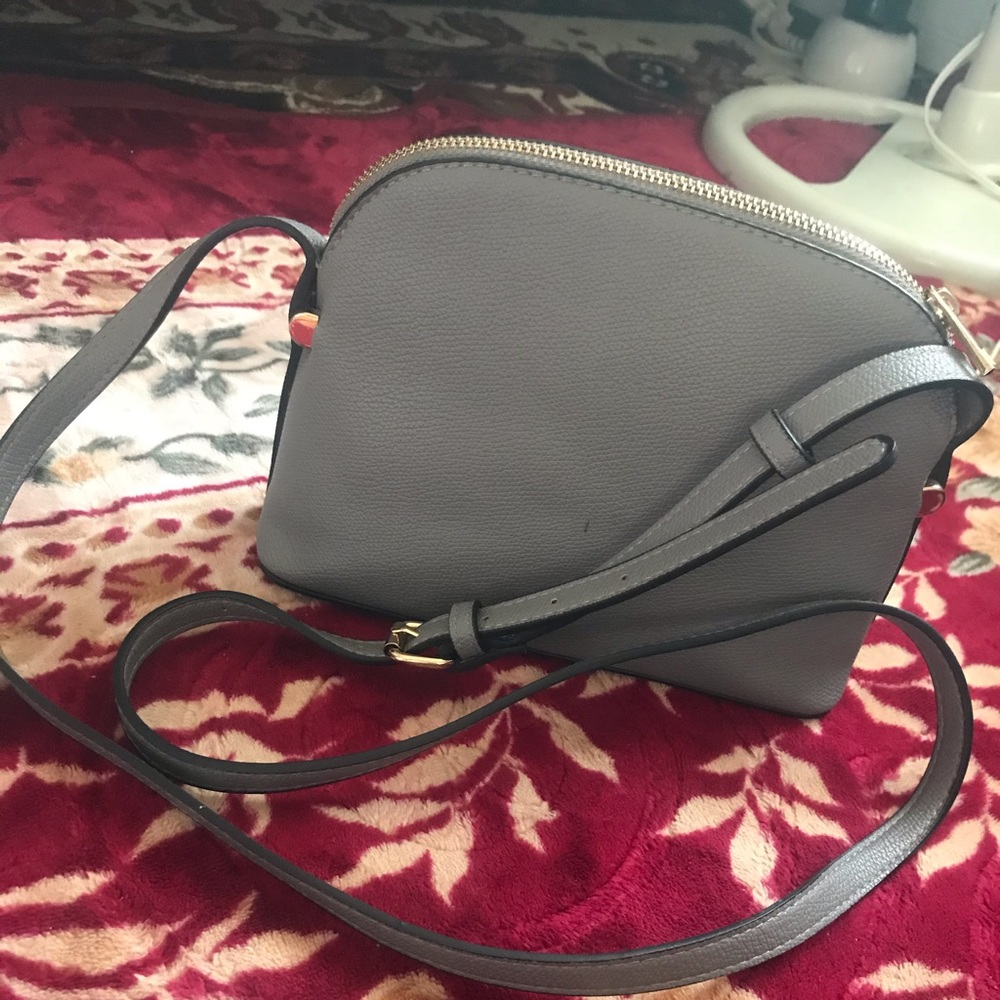 Hand purse / shoulder bag